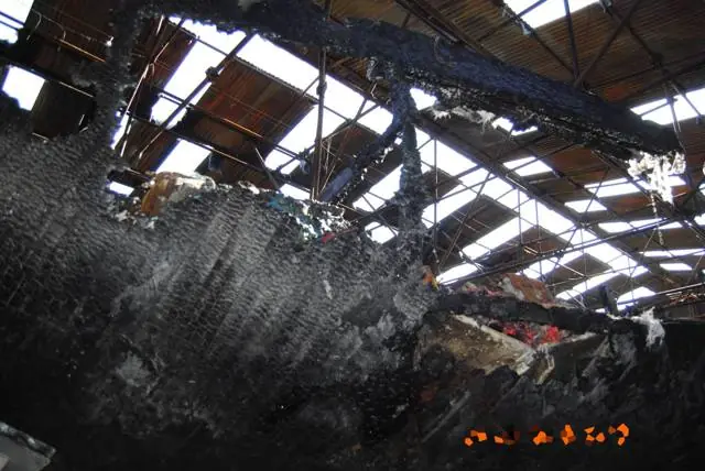 Incendio, deposito imbarcazioni: foto 2