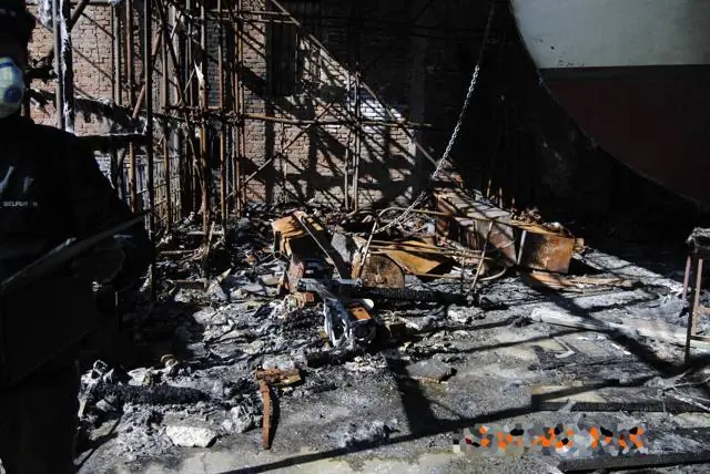 Incendio, deposito imbarcazioni: foto 8