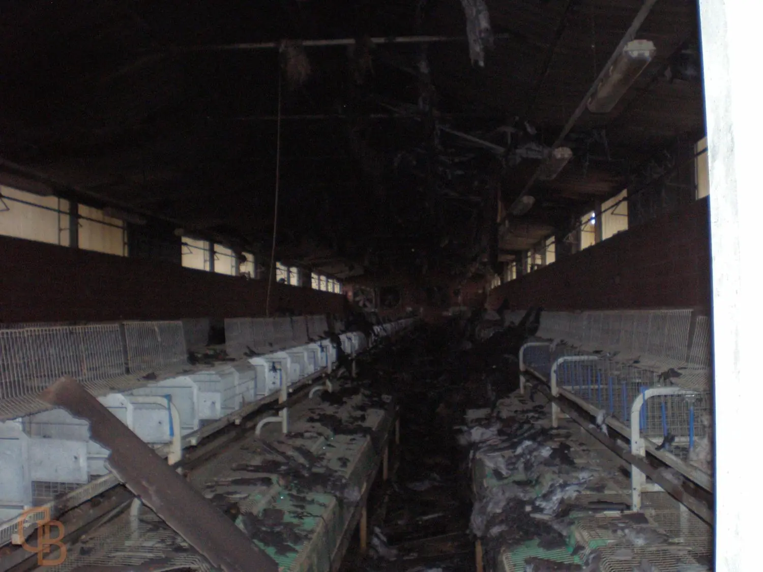 Incendio dei pannelli fotovoltaici sul tetto: foto del sopralluogo