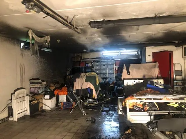 Incendio accidentale: incendio motociclo in autorimessa, casa a schiera - vicenza: foto 1