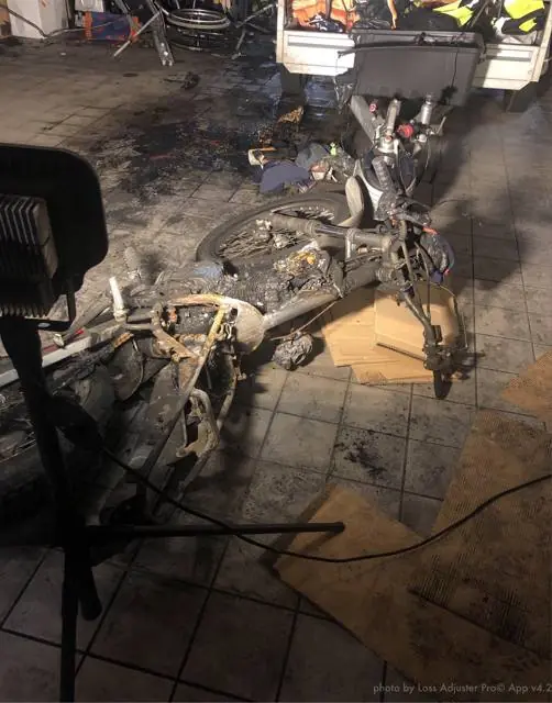 Incendio accidentale: incendio motociclo in autorimessa, casa a schiera - vicenza: foto 4