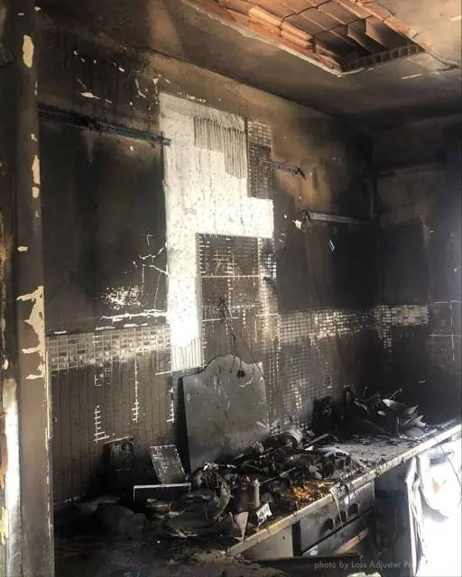 Incendio accidentale: corto circuito apparecchiatura elettronica, appartamento - verona: foto 5
