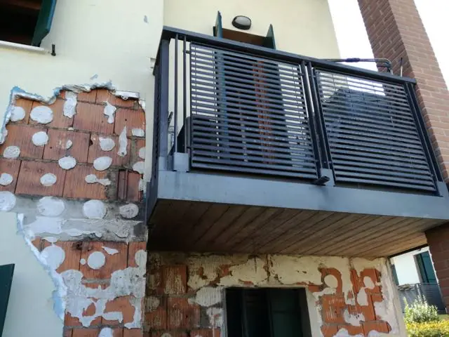 Incendio accidentale: barbecue a gas, casa a schiera - vicenza: foto 2