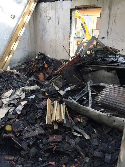 Incendio colposo: sigaretta, condominio - treviso: foto 1