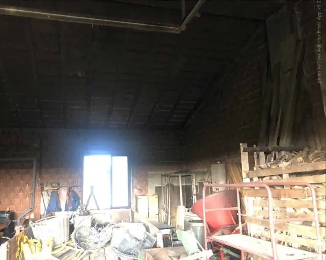 Incendio accidentale: presa elettrica, dipendenza - corto circuito accidentale: foto 1