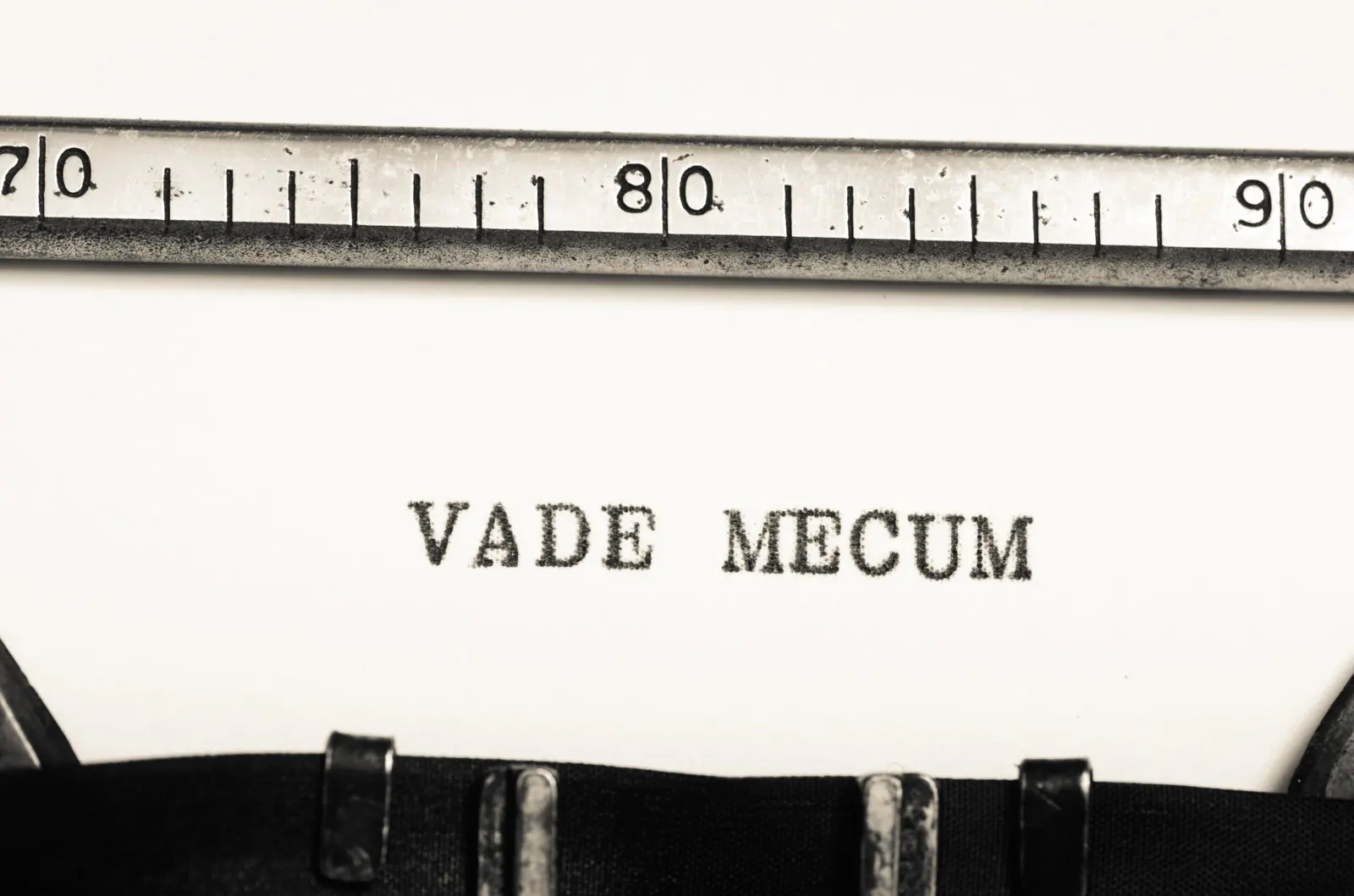 La scritta vade mecum battuta a macchina